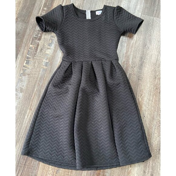 LuLaRoe Womens Solid Black w/Textured pattern and pockets Amelia Dress XS - Picture 1 of 3